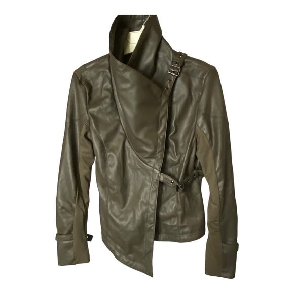Ookie & LaLa Jackets & Blazers - Ookie & Lala Women's Size XS Chic Faux Leather Open Front Drape Jacket Olive NWT